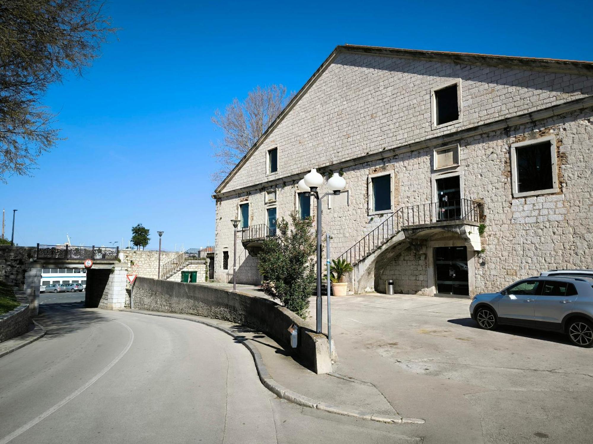 Gana Apartment *