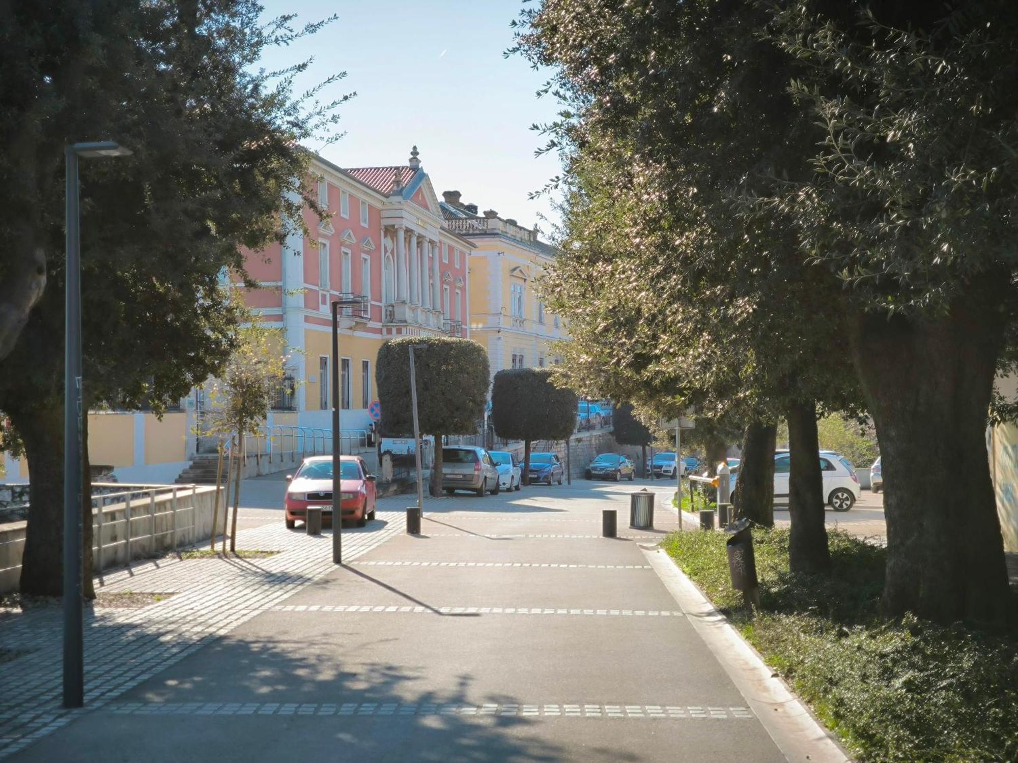 Gana Apartment